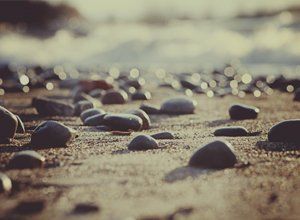 shore pebbles 
