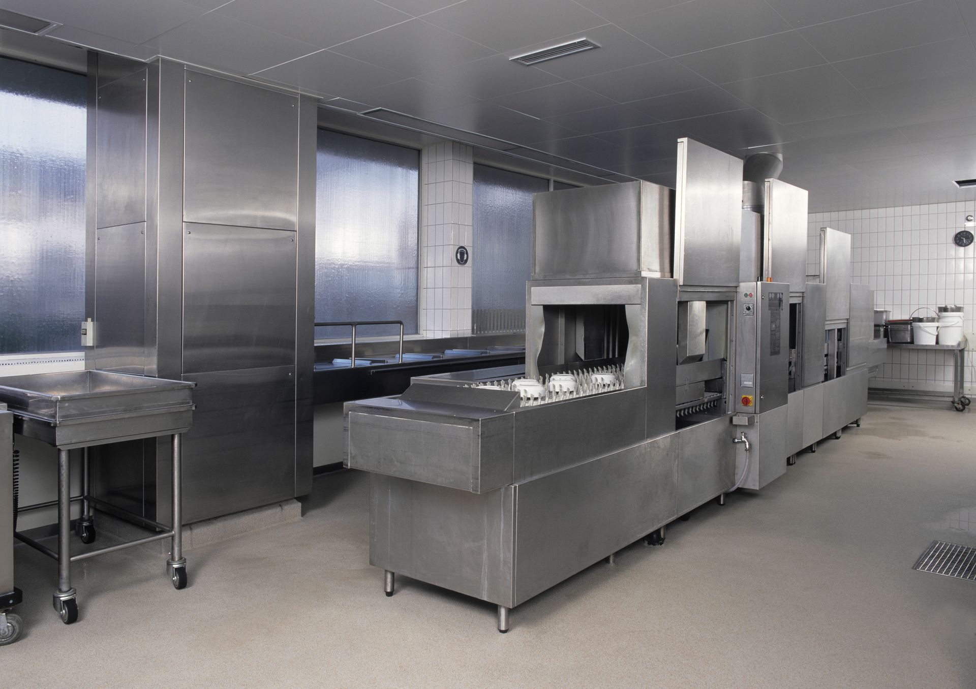 A kitchen with a lot of stainless steel appliances