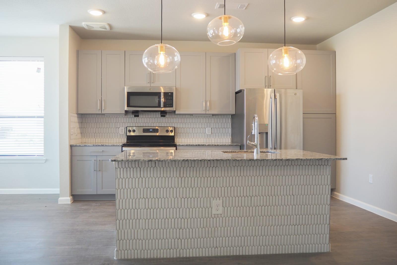 Cavalli at Iron Horse Modern Kitchen with Island