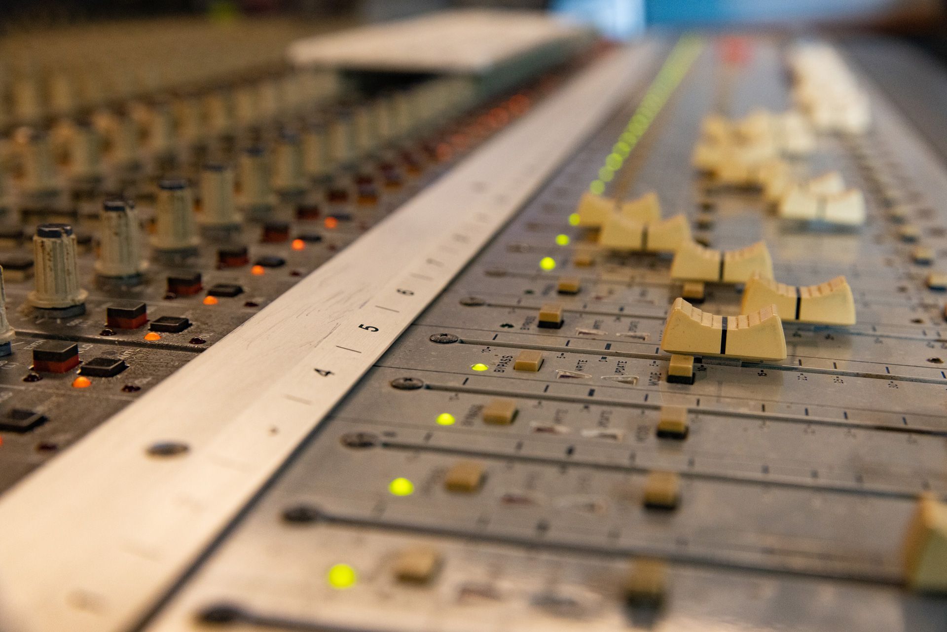 Mixer Console | Cairns, QLD | Pegasus Studios