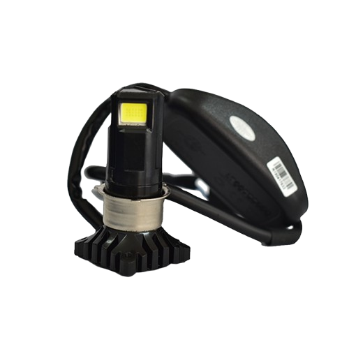 Un dispositivo negro con una luz amarilla.