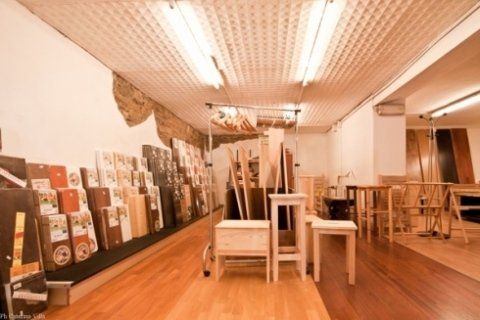 esposizione di assi in legno per pavimentazioni