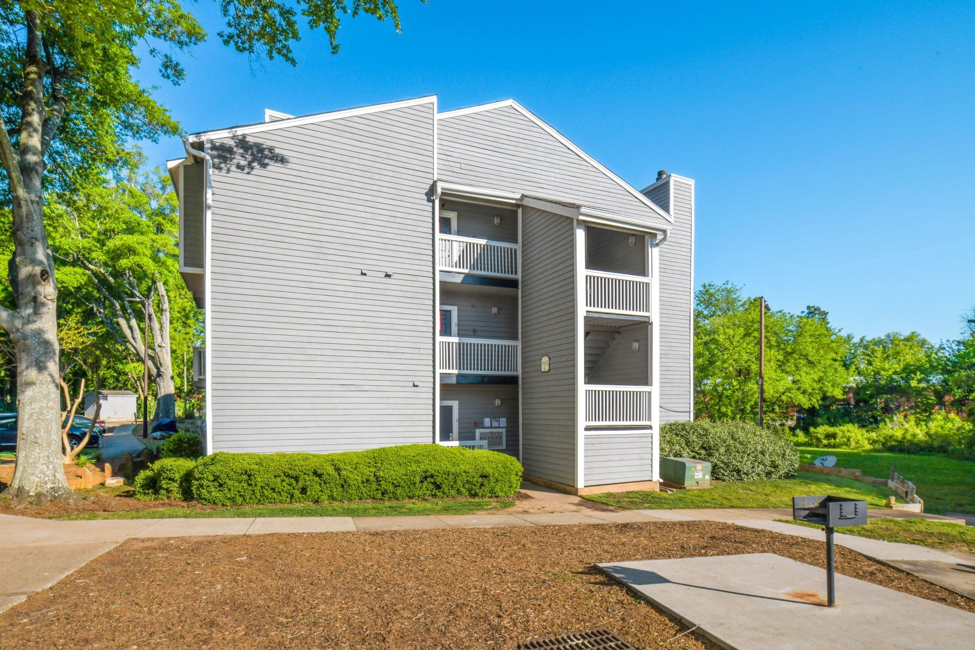Exterior | Amber Lake Apartment Homes