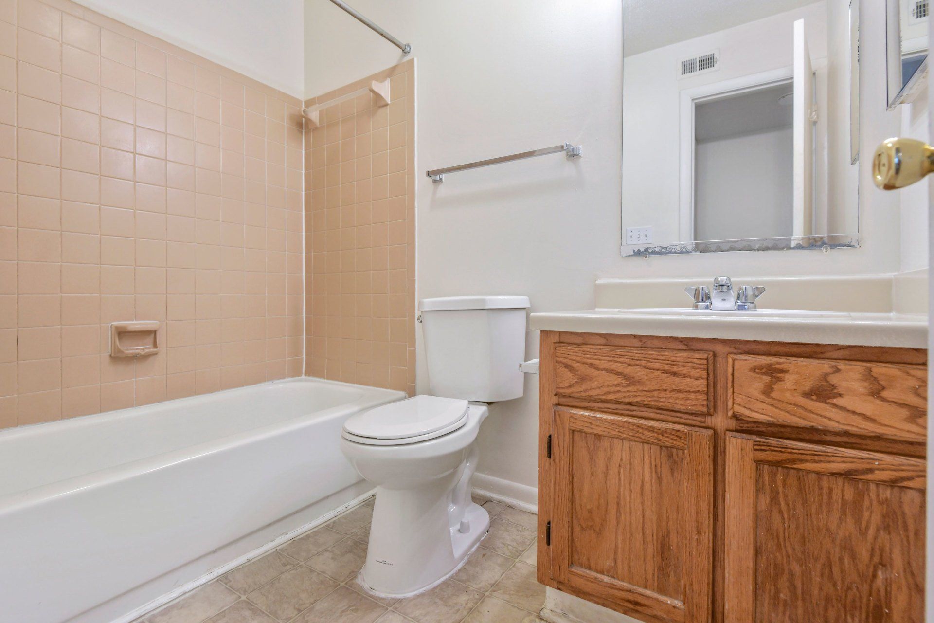 Bathroom | Amber Lake Apartment Homes