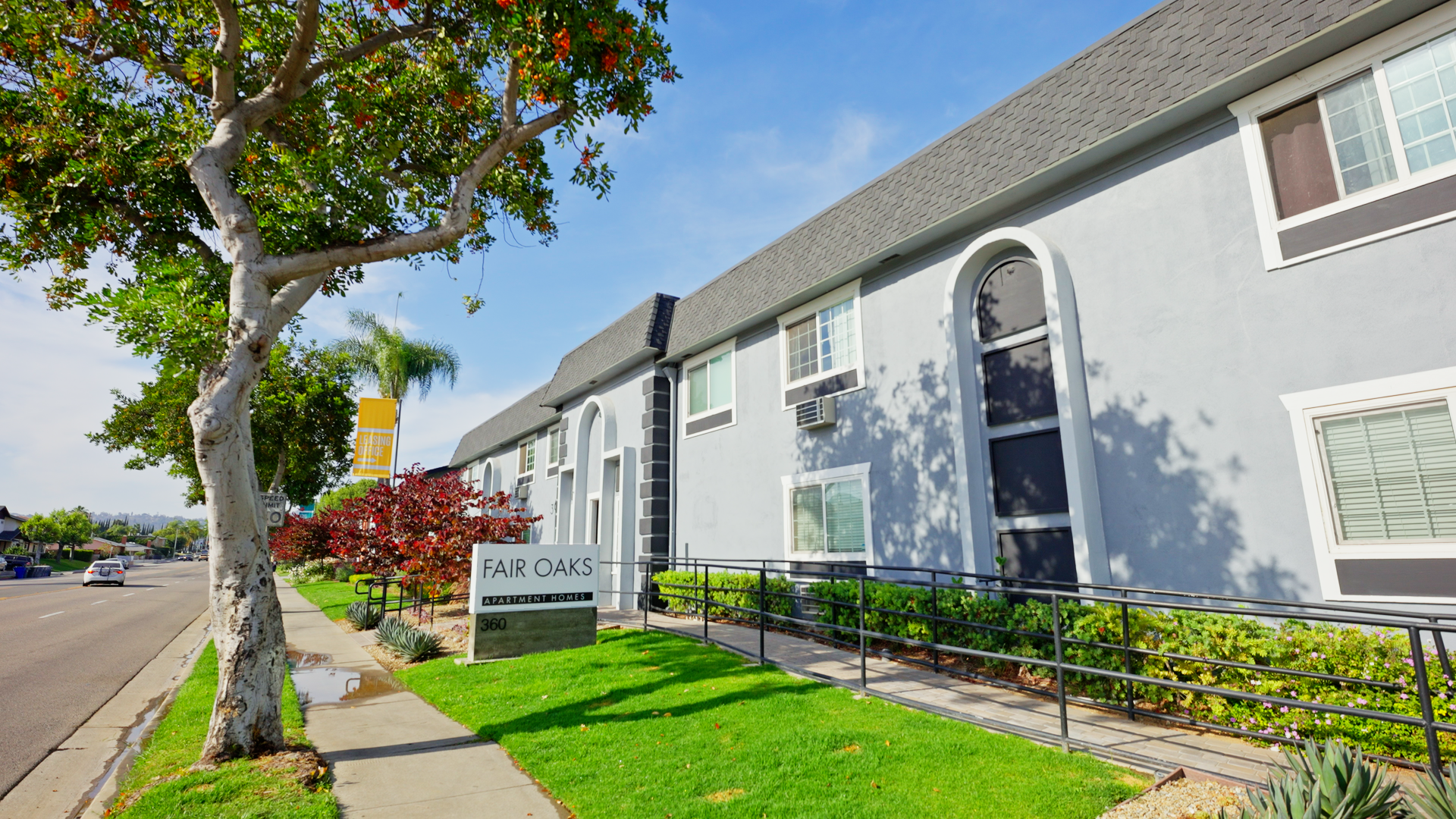 Fair Oaks building from street