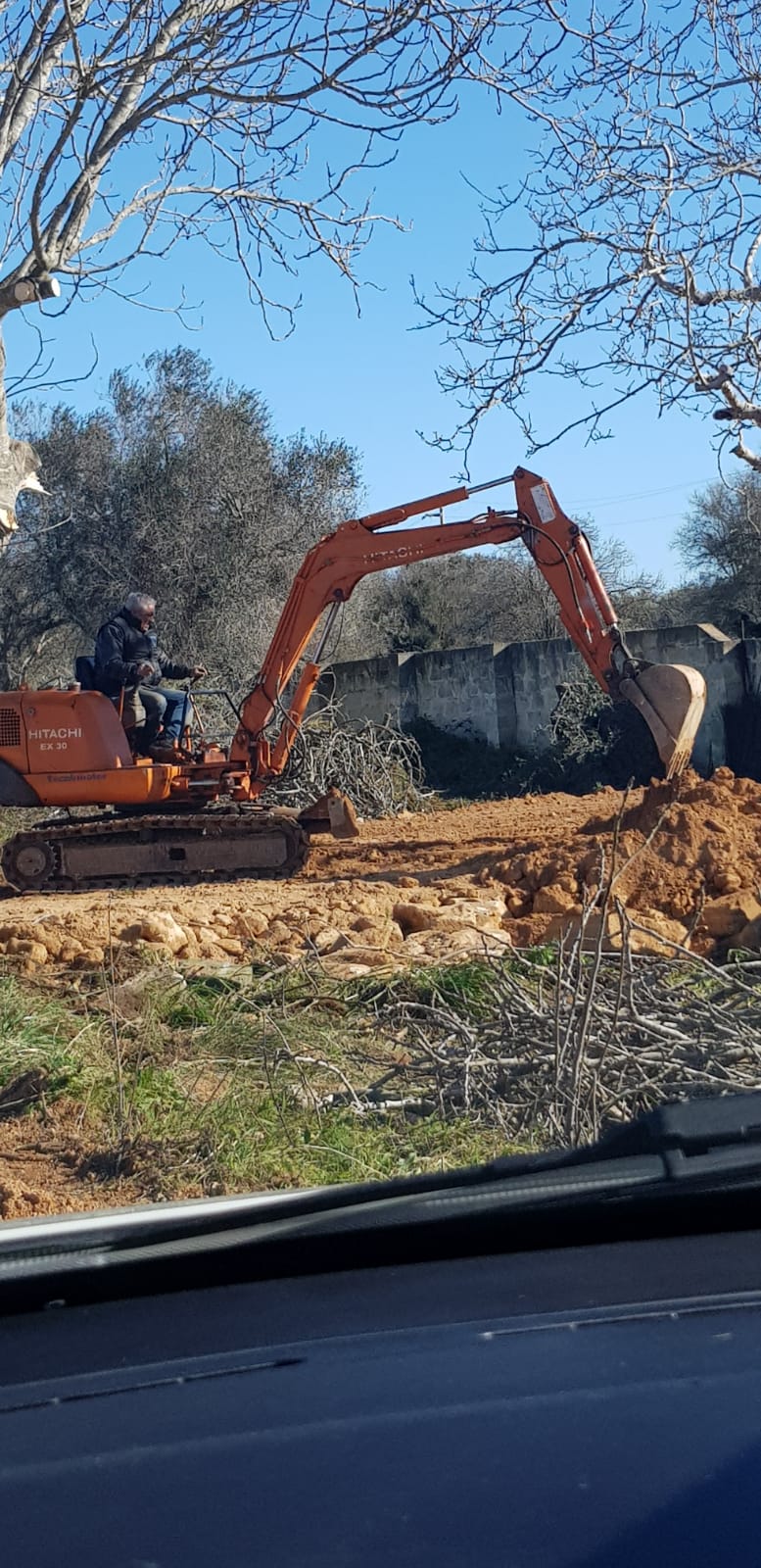 Mezzo di recupero materiale di cantiere