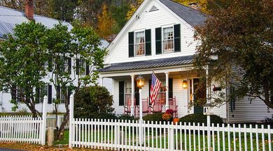 House with white picket fence - Home in Epping, NH