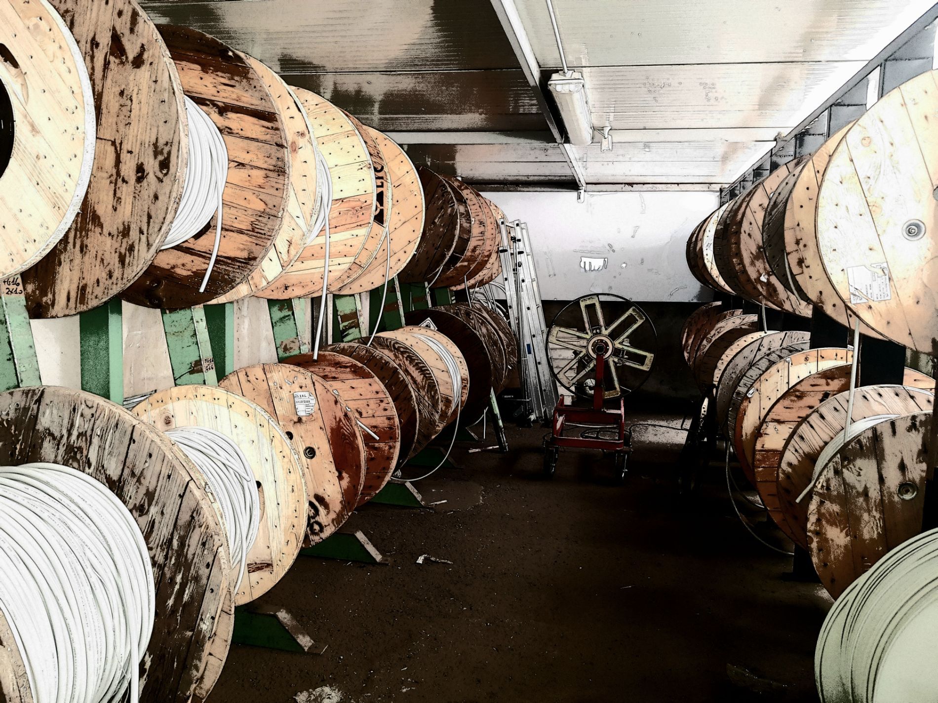 bobine con cavi elettrici