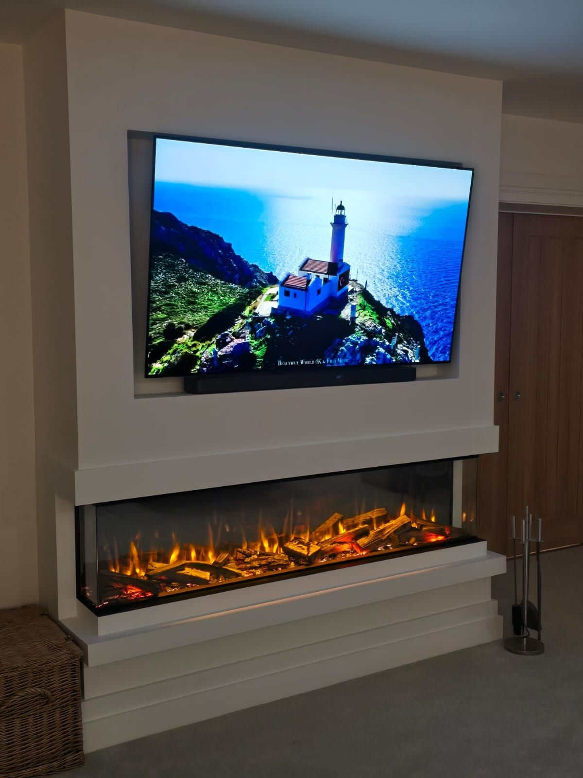 i1800 deep electric fire in a media wall