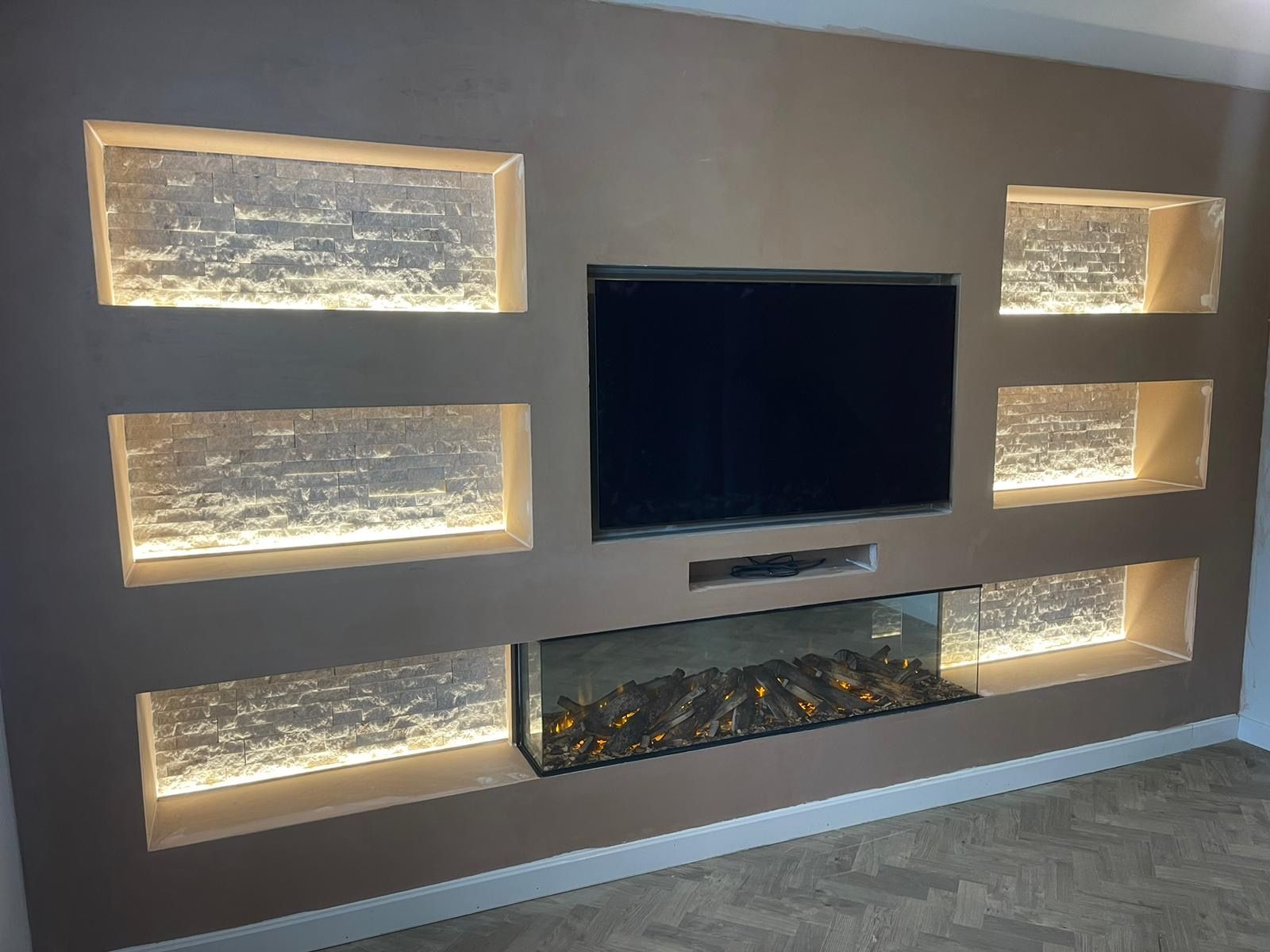 British Fires New Forest 1600 Deluxe Media Wall Electric Fire