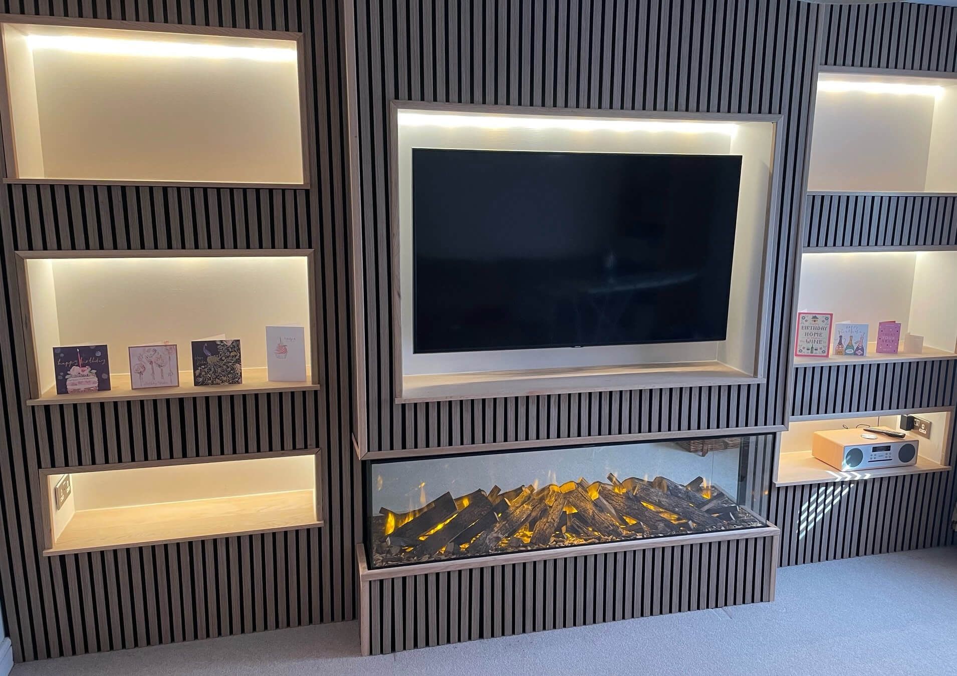 British Fires New Forest 1600 Deluxe Real Logs Electric Fire