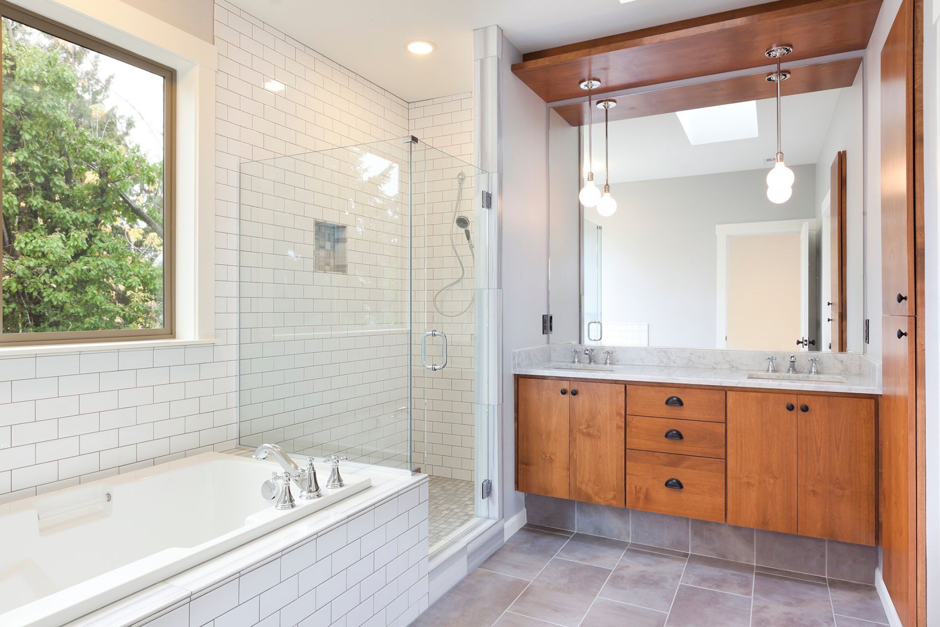 Frameless shower — Pinckney, MI — Pinckney Glass Inc.