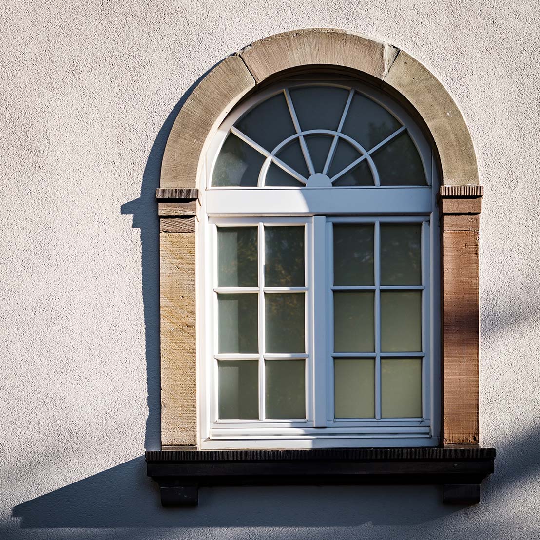 Antique window — Pinckney, MI — Pinckney Glass Inc.