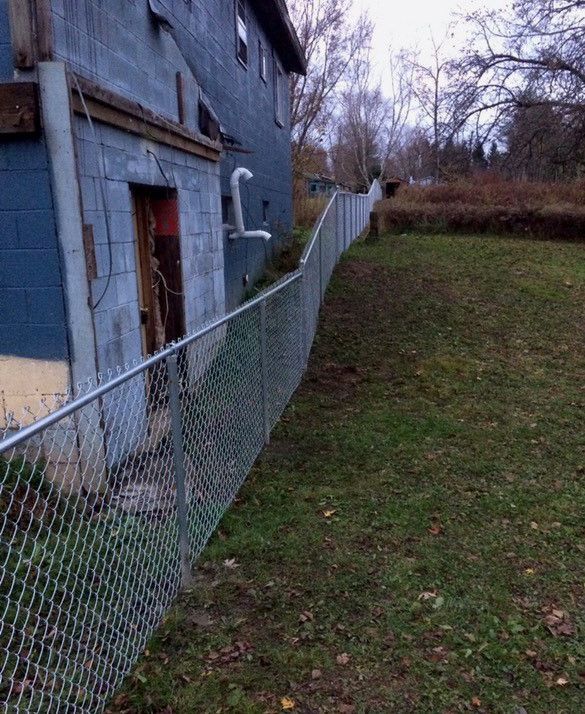 chainlink fence 16