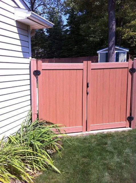 vinyl gate