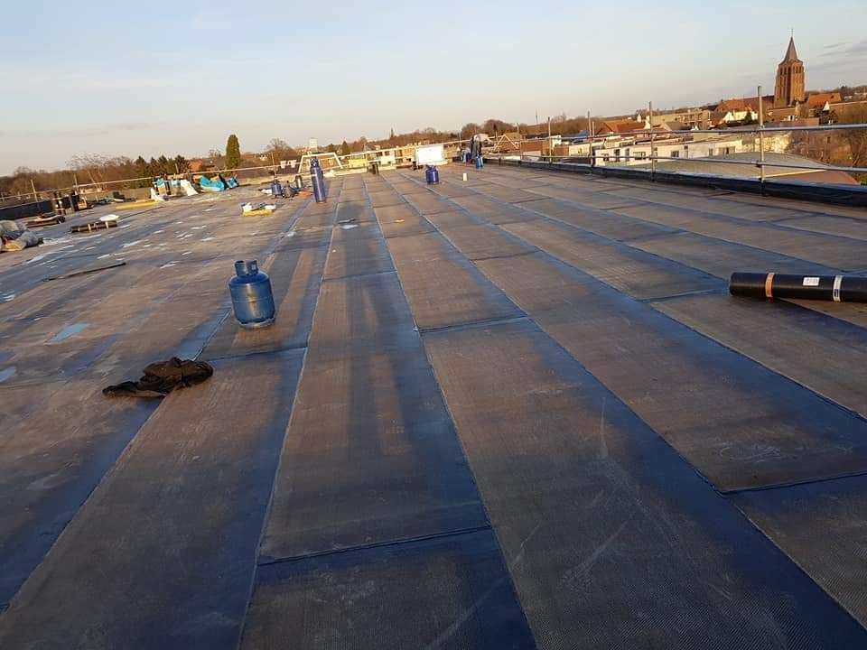 Dakdekker projecten pannendaken en bitumendaken van duckdekker