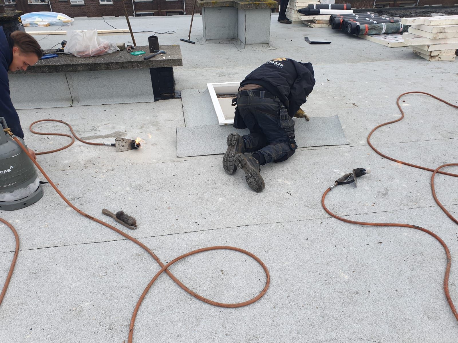 bitumen daken vervangen bij klant