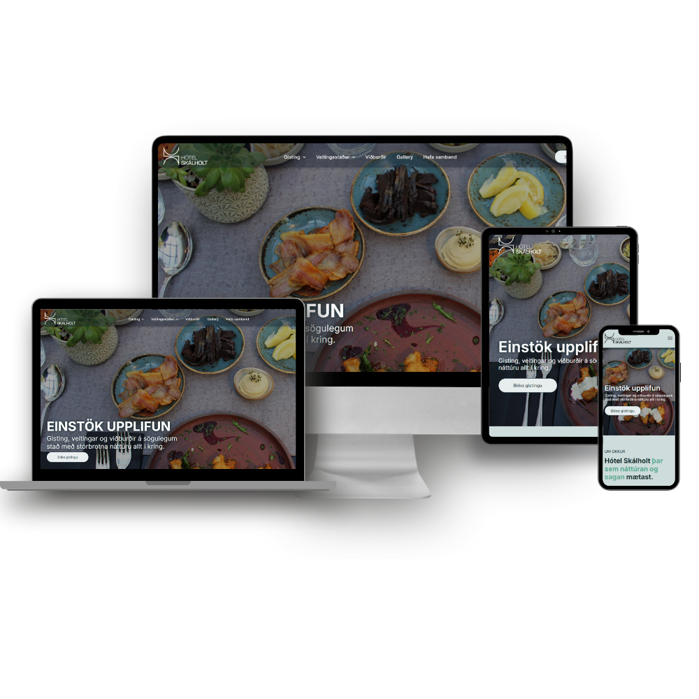 Tölva, fartölva, spjaldtölva og farsími birta vefsíðu.