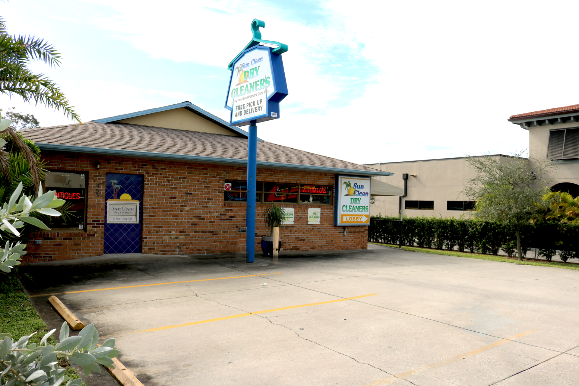 Sun Clean Dry Cleaners storefront photo Eau Gallie Blvd. Indian Harbour Beach Florida