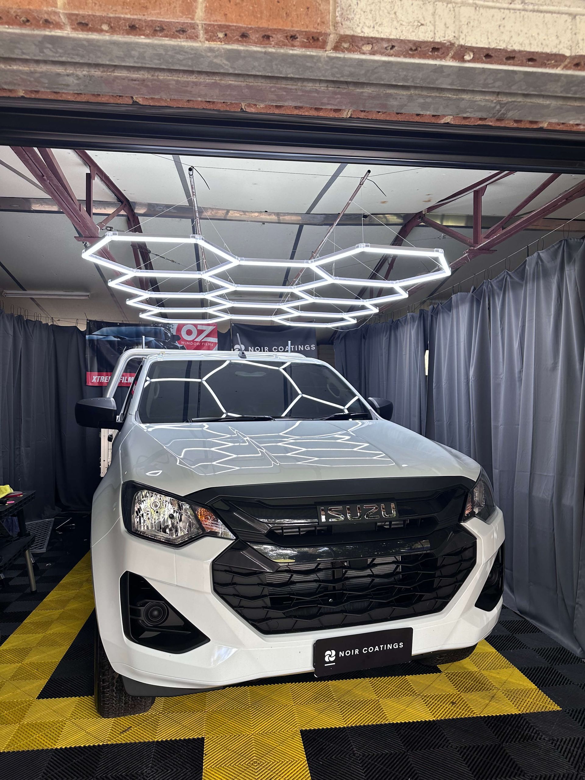 noir-coatings-isuzu-dmax-ceramic-coating-front