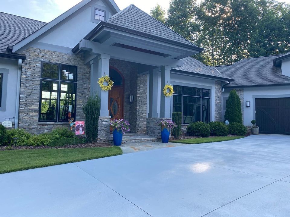 A Residential House With Tinted Window Film — Greenville, SC — iTint
