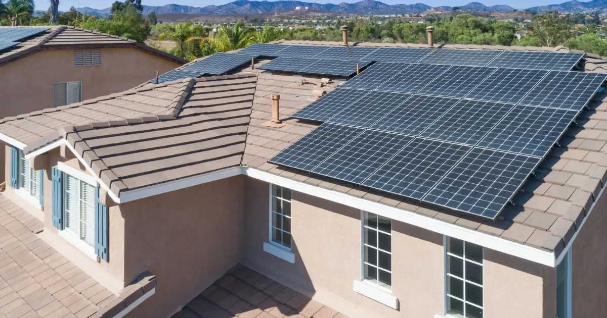 Suburban house powered by rooftop off grid solar power systems