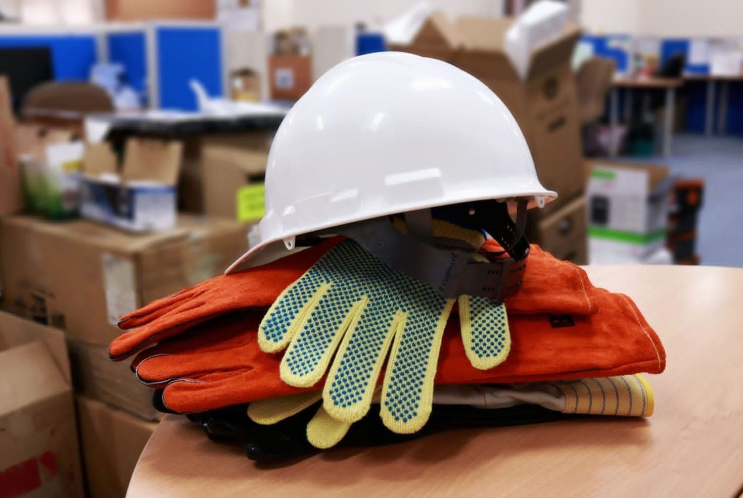 Elementos de protección personal EPP, guantes de nitrilo, poliuretano, látex, neopreno, vaqueta, carnaza, térmicos, Anticorte