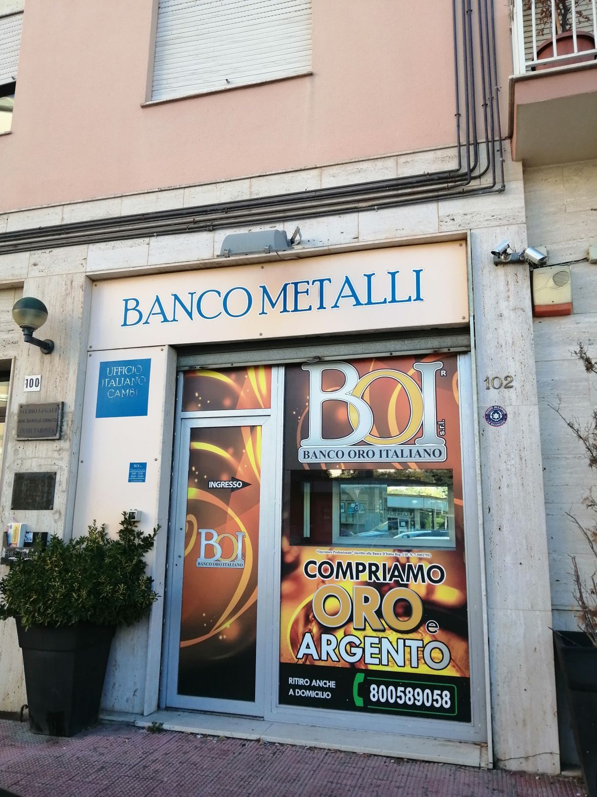 ingresso di un compro oro