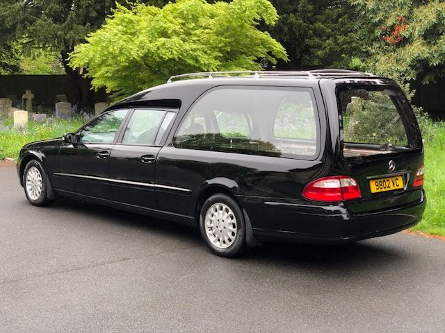 Hearse and limousine hire | Dorset Carriage Masters