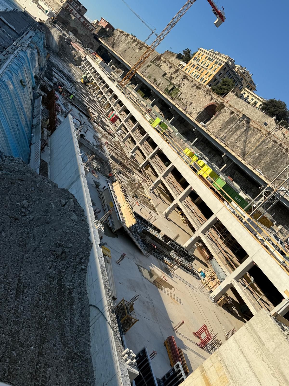 Una vista aerea di un cantiere  Geotecno Genova