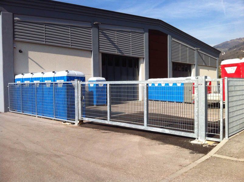Cancello metallico per azienda
