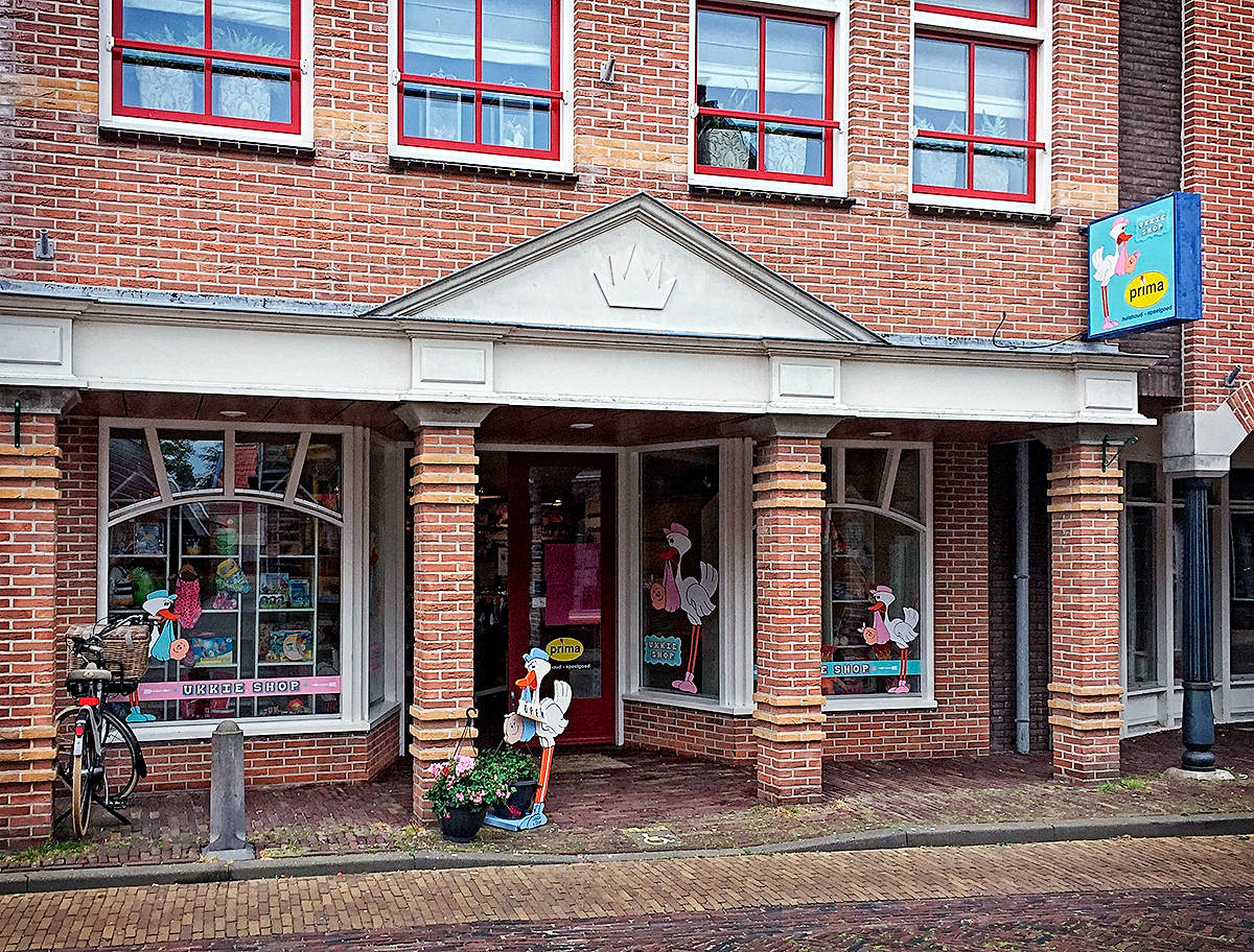 gevelsignage de Ukkie Shop