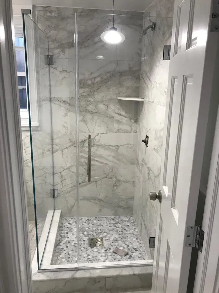 Roslyn Shower Doors