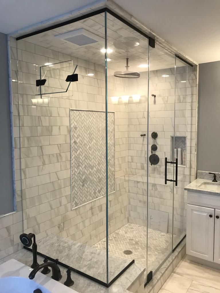 Shower doors in Roslyn