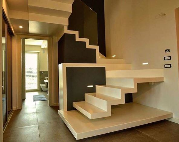 Scale interne in legno