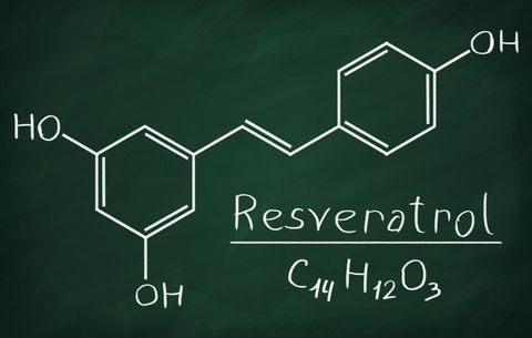 resveratrol decreases estrogen levels in men