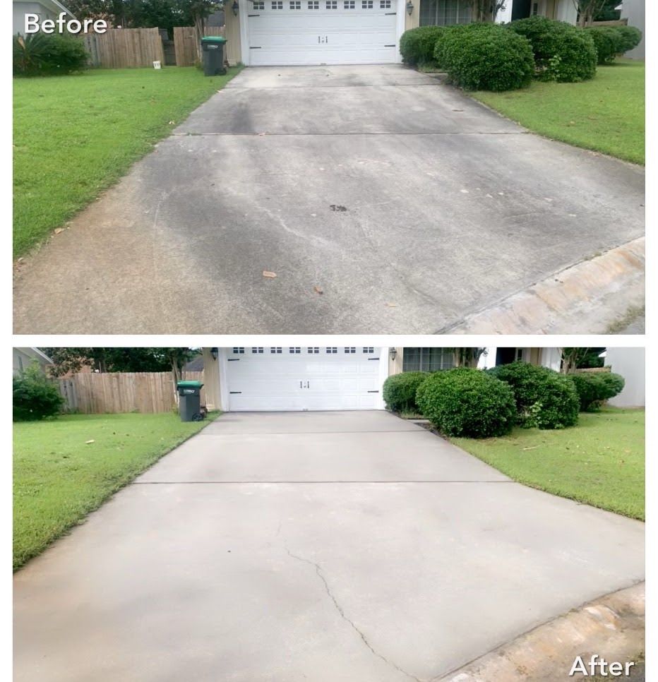 A before and after picture of a driveway that has been cleaned.