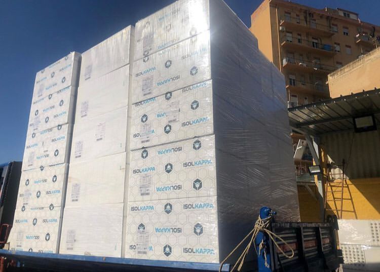 materiali per l'edilizia in deposito