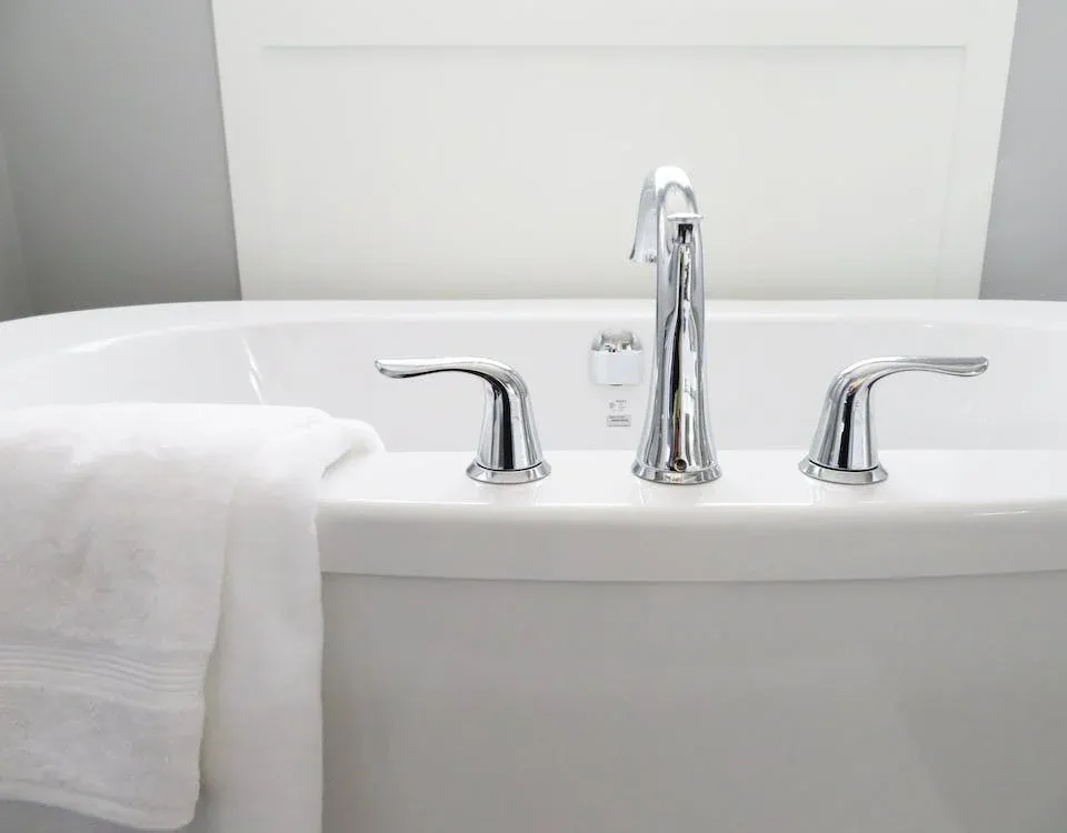 Bathroom bathtub ceramic chrome