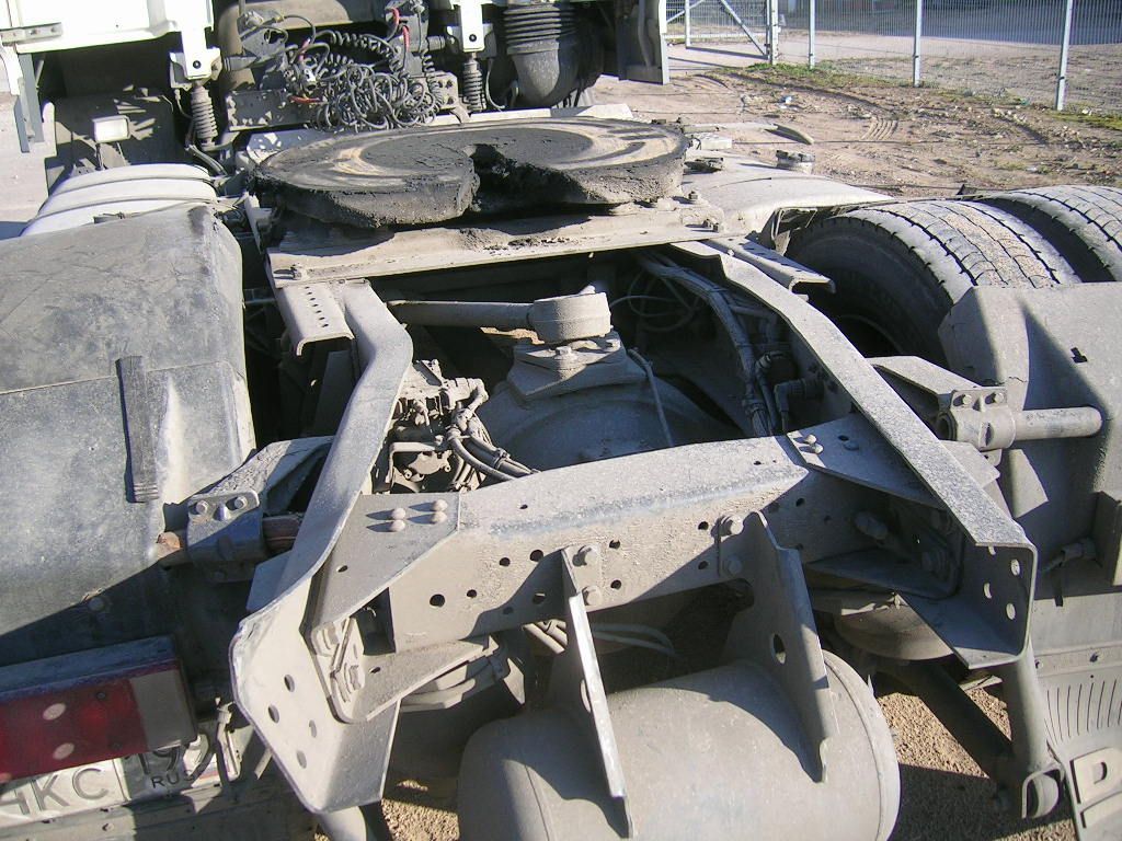 Sunkvežimių, vilkikų, puspriekabių, džipų, tralų, mikroautobusų rėmų lyginimas