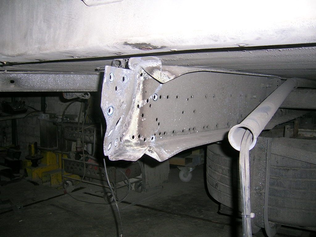 Sunkvežimių, vilkikų, puspriekabių, džipų, tralų, mikroautobusų rėmų lyginimas