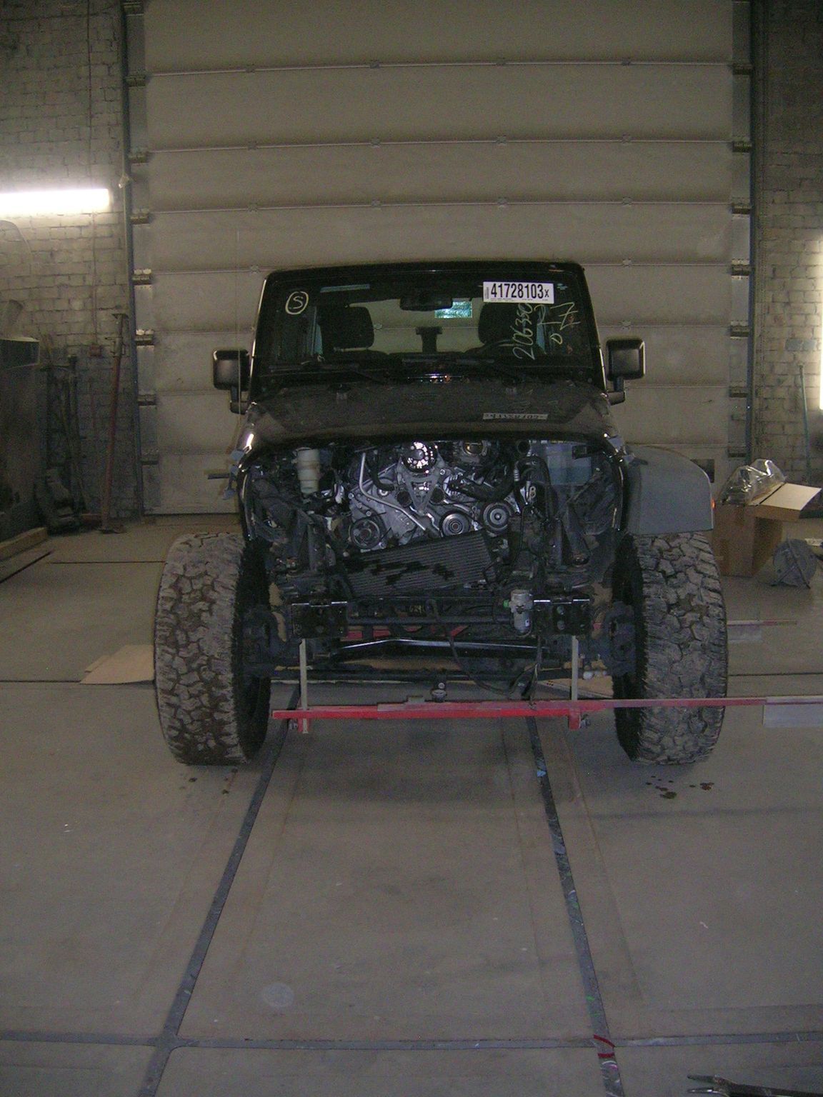 Sunkvežimių, vilkikų, puspriekabių, džipų, tralų, mikroautobusų rėmų lyginimas