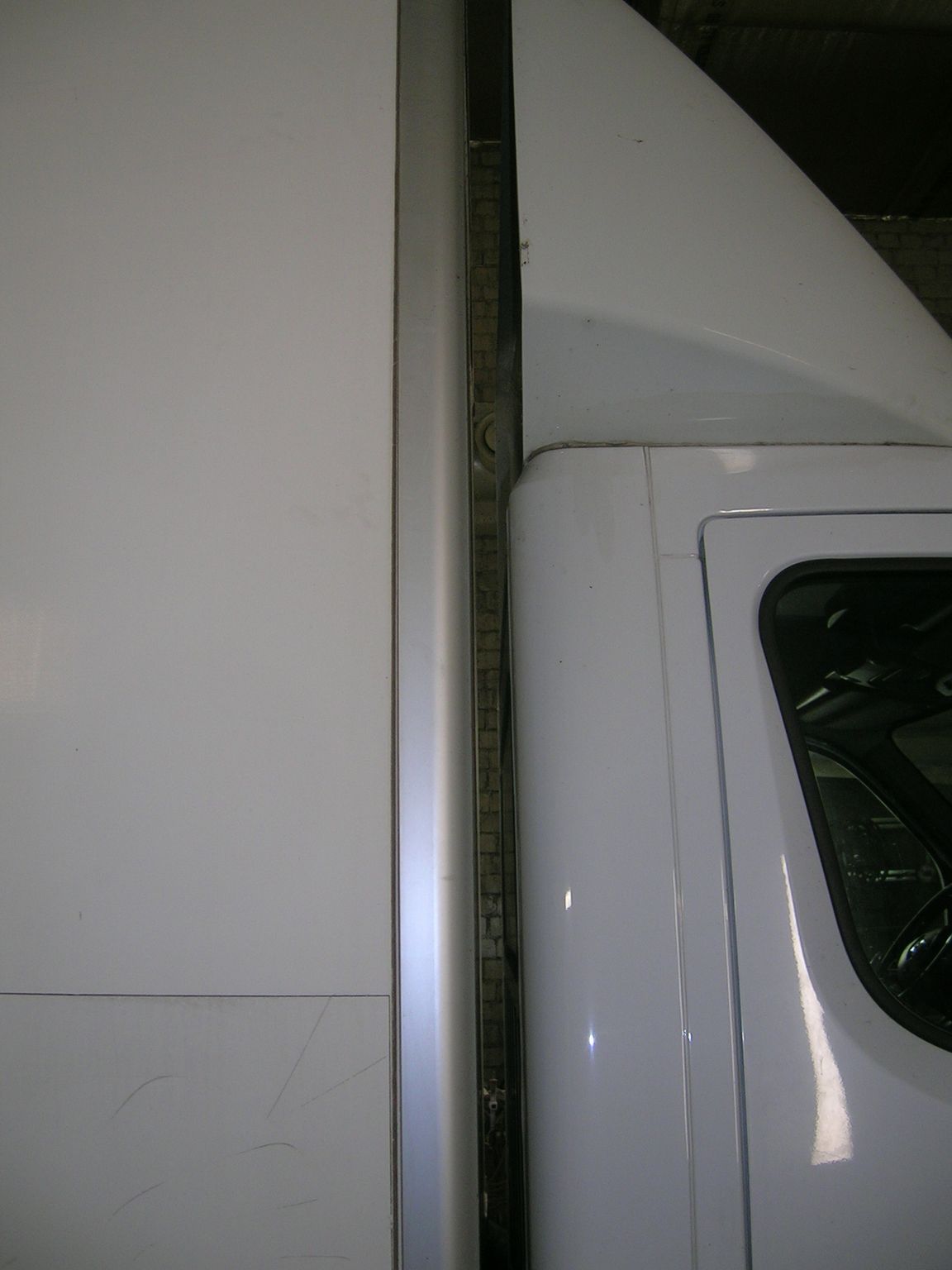 Sunkvežimių, vilkikų, puspriekabių, džipų, tralų, mikroautobusų rėmų lyginimas