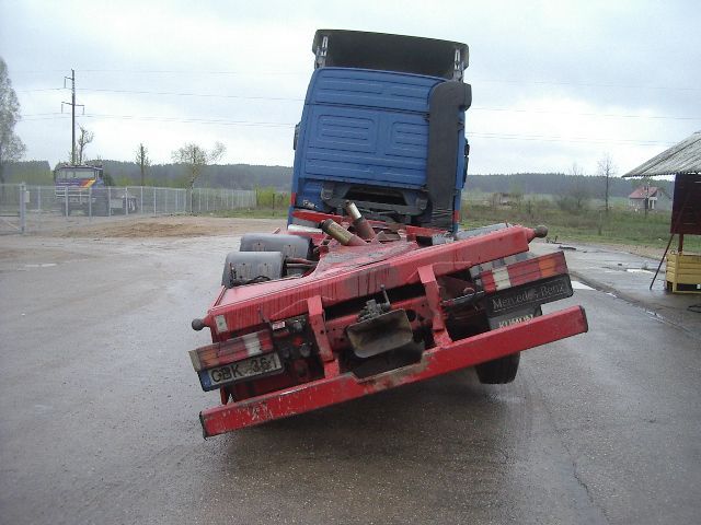 Sunkvežimių, vilkikų, puspriekabių, džipų, tralų, mikroautobusų rėmų lyginimas