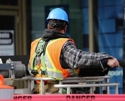 Arnés para trabajo en alturas Paratodoya en Colombia