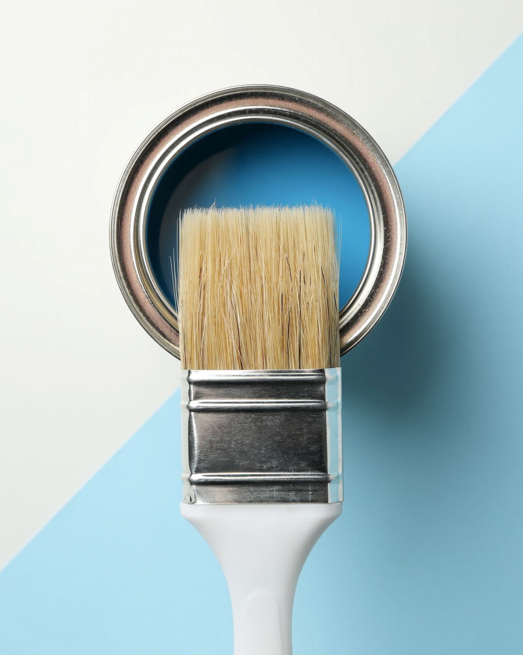 Two-tone paint color combination by Integrity House Painting