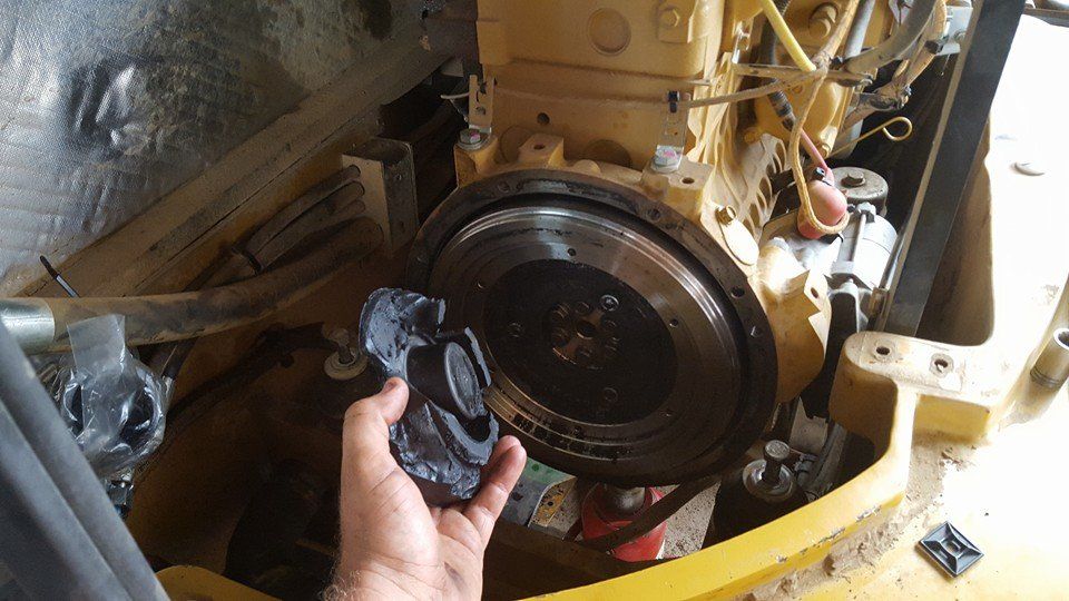 CAT 305 Excavator Hydraulic Pump Drive Coupling Failure — Aspire Diesel In Gracemere QLD