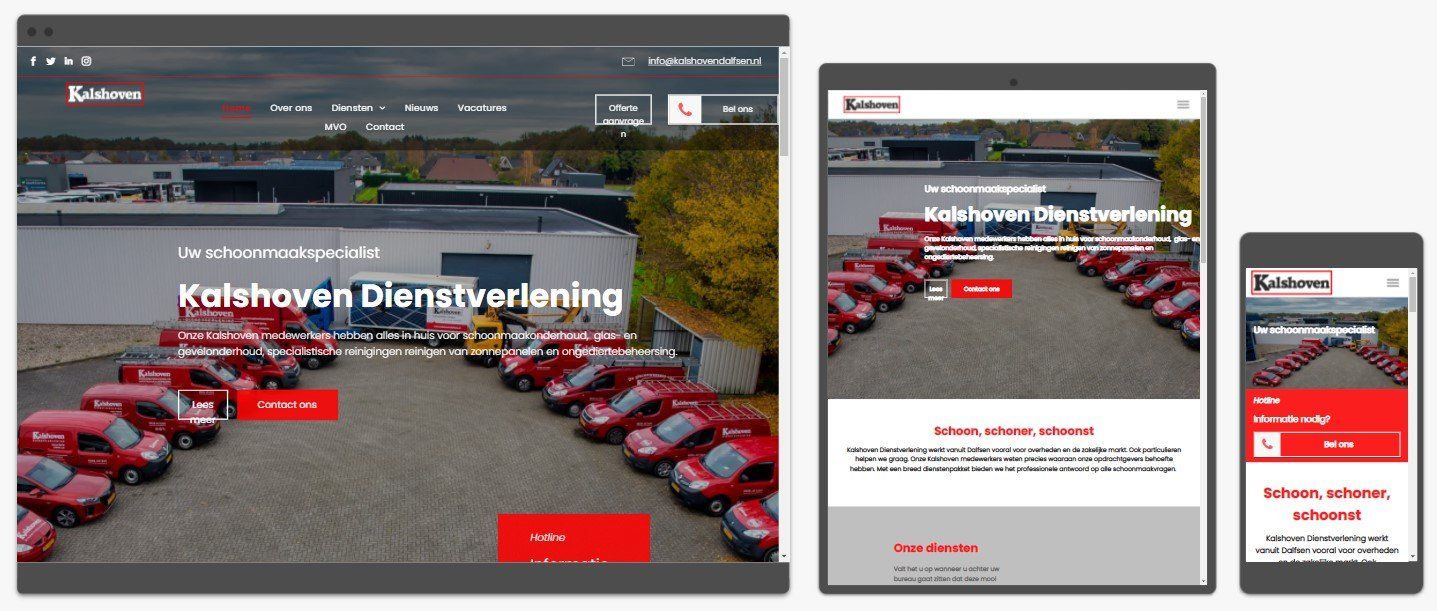 Een rij rode auto's staat geparkeerd voor een gebouw op een website.