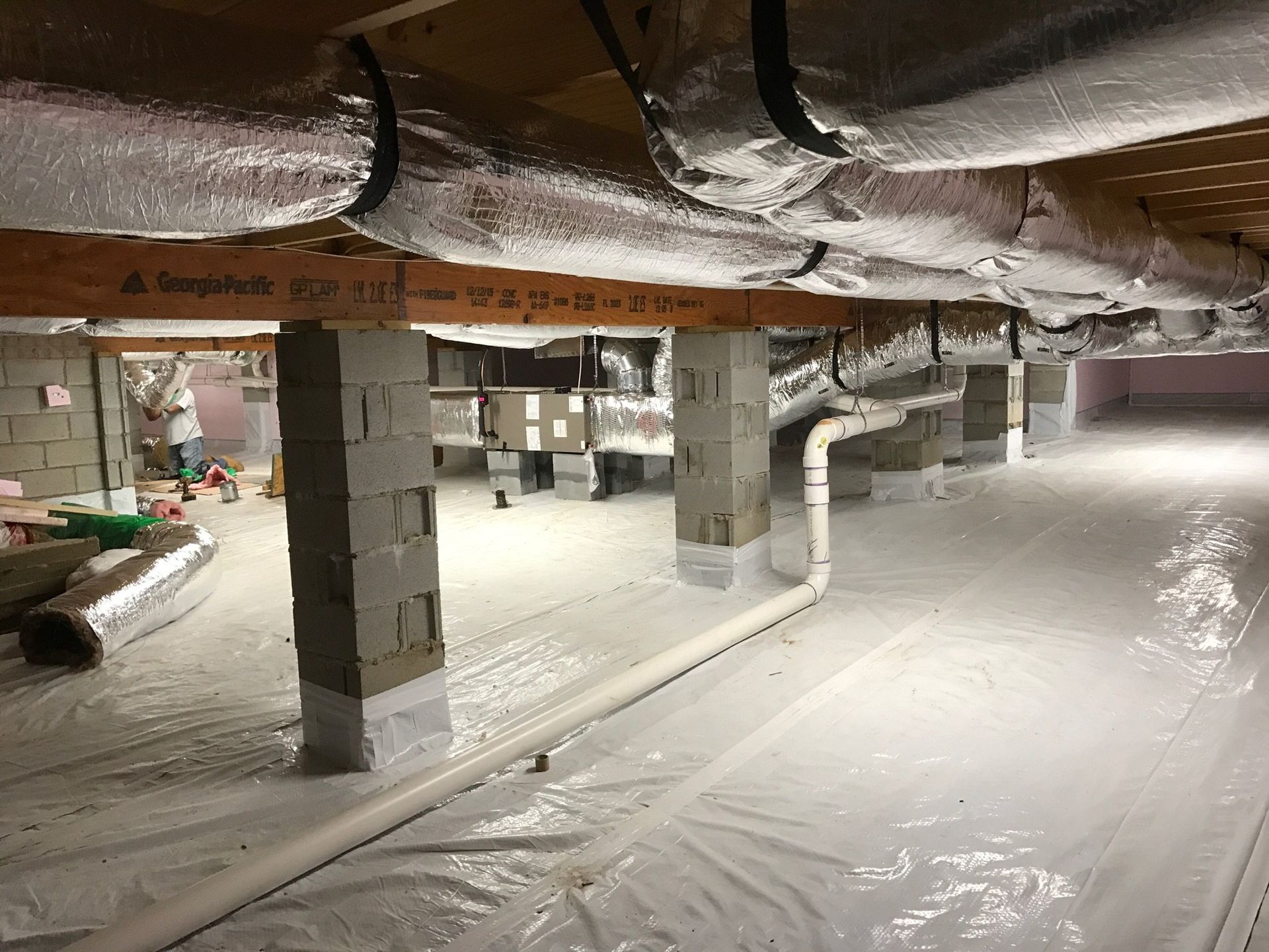 Heating ducts in a confined space