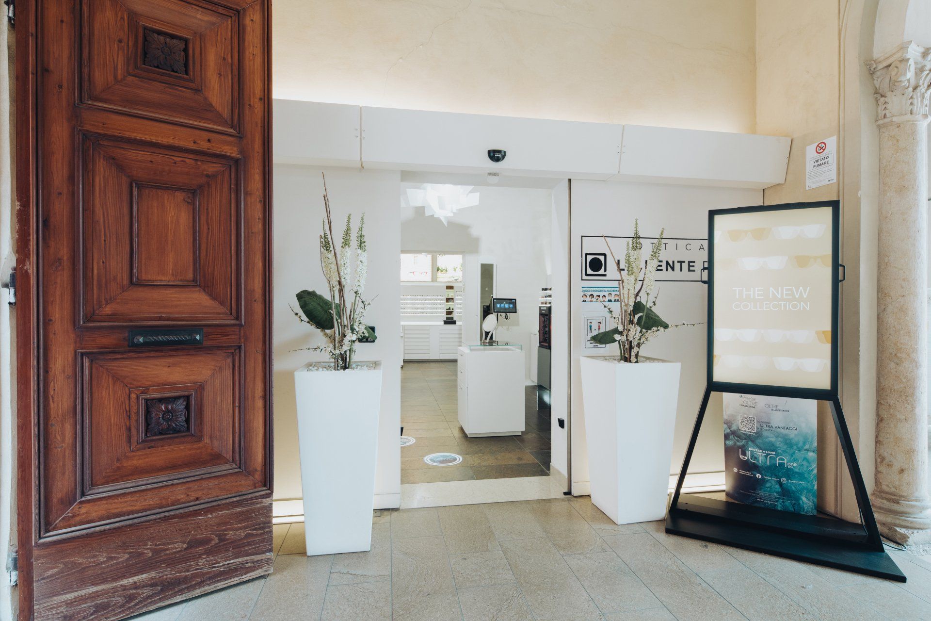 interno negozio di ottica